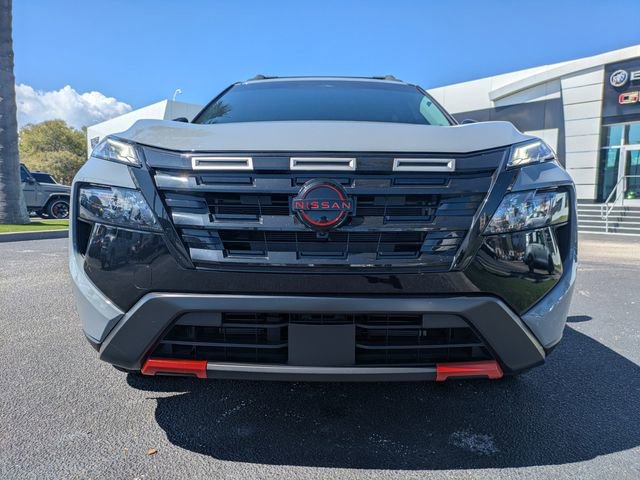 Used 2025 Nissan Rogue SV AWD/4WD image 9