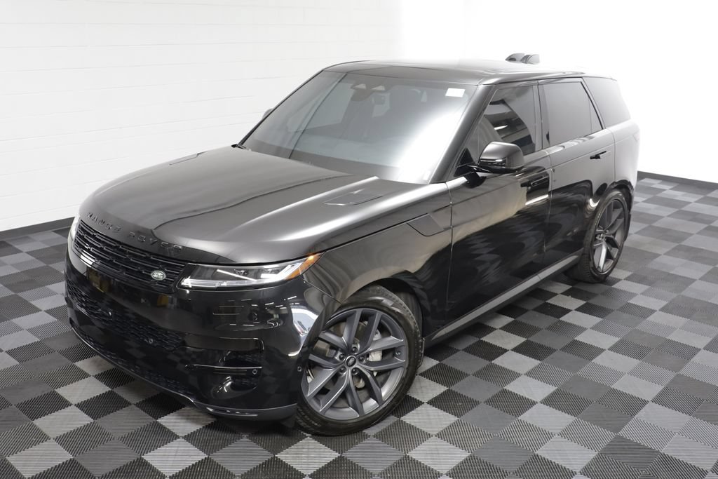 Used 2024 Land Rover Range Rover Sport SE AWD/4WD image 2
