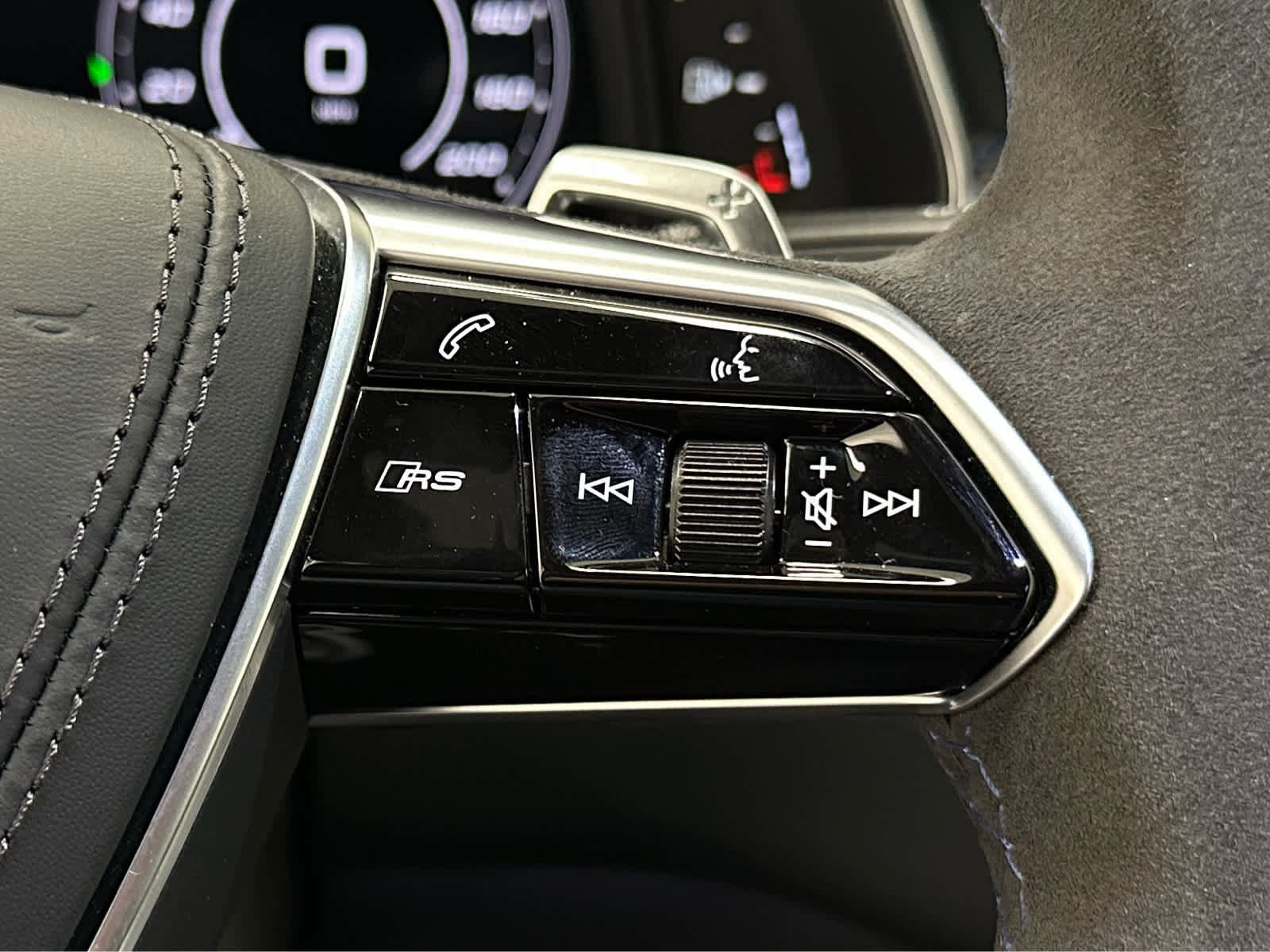 Used 2025 Audi RS 6 performance image 26