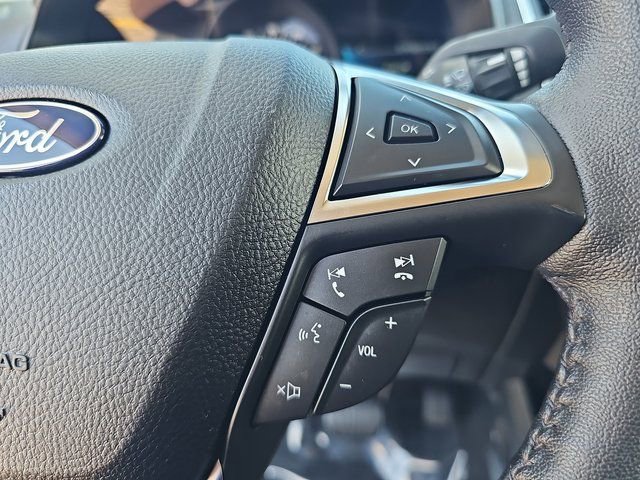 Used 2022 Ford Edge Titanium image 19