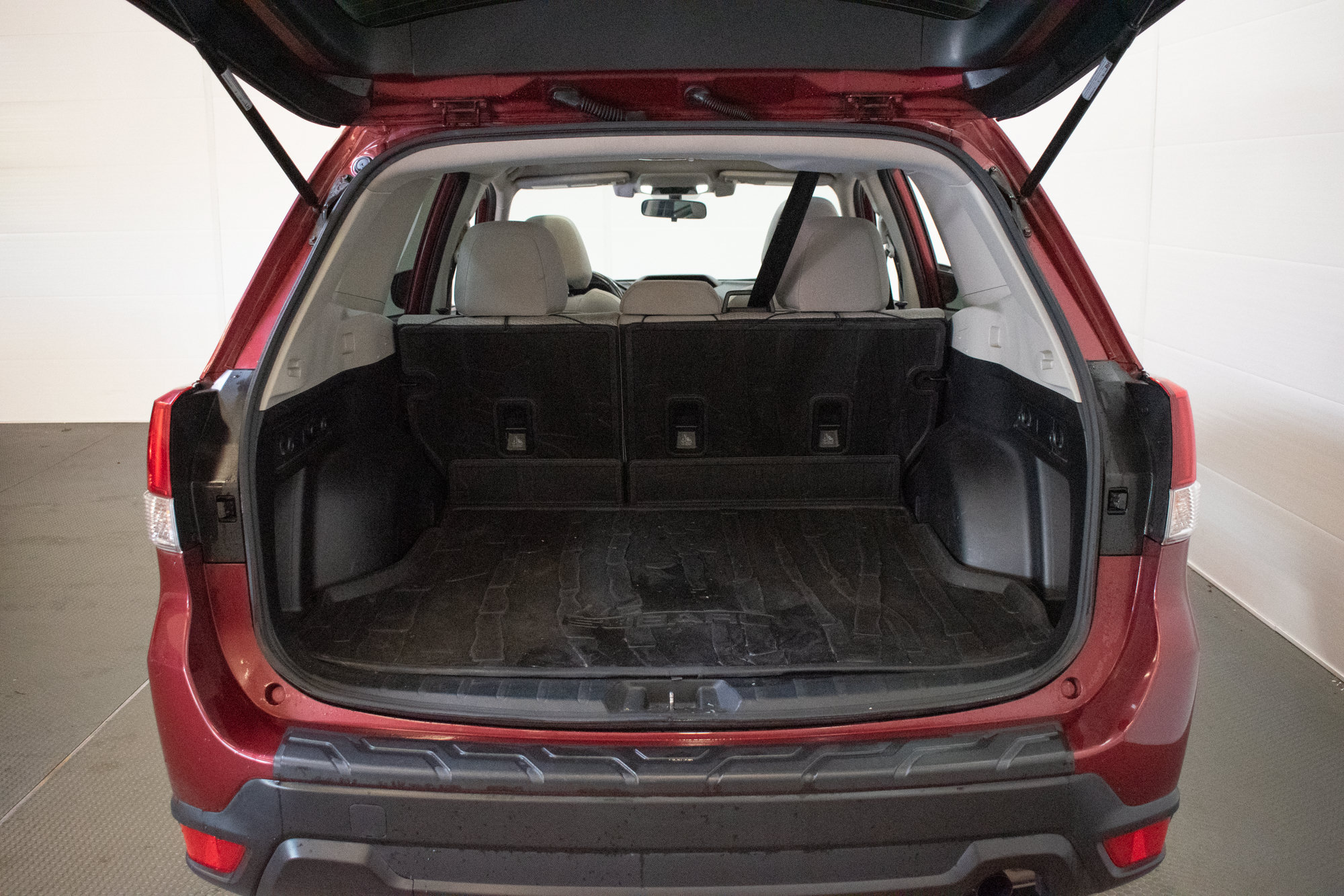 Used 2020 Subaru Forester Premium AWD/4WD image 24