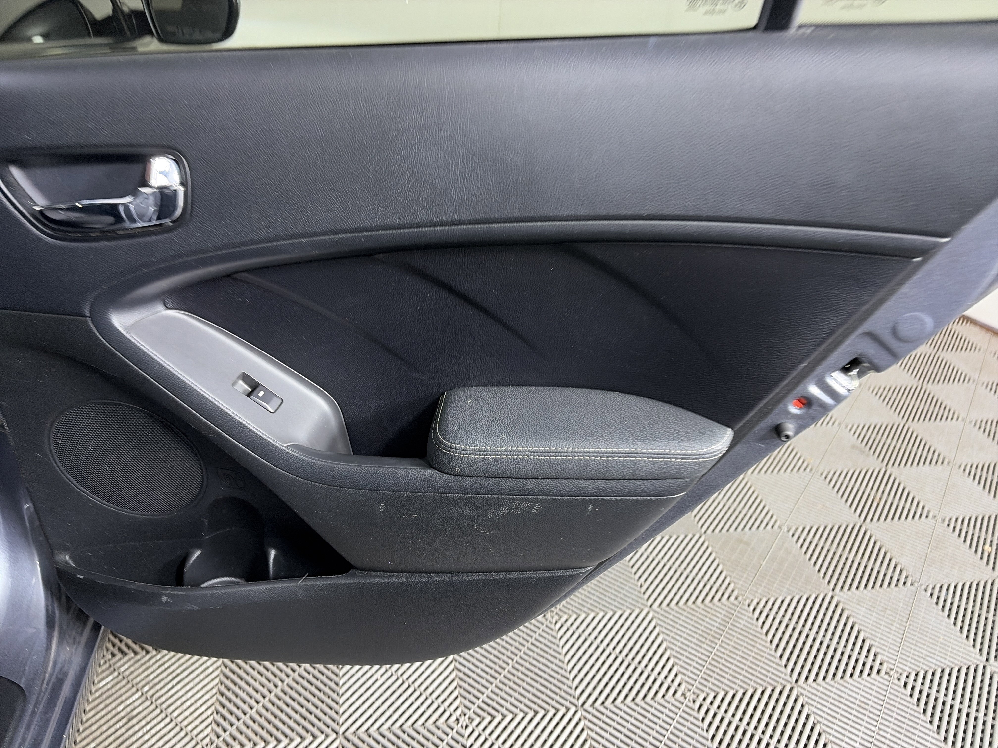 Used 2018 Kia Forte S image 38