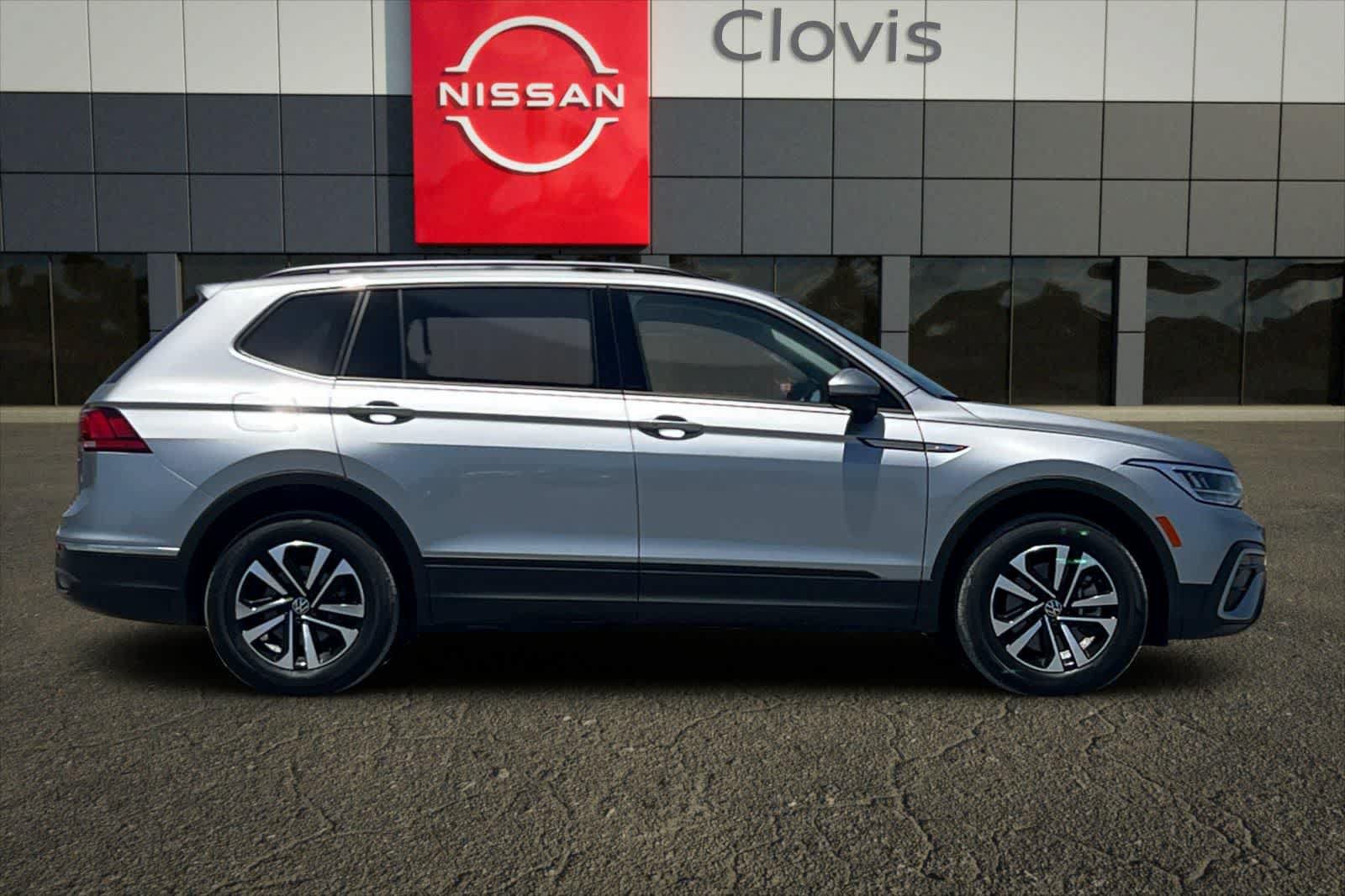Used 2022 Volkswagen Tiguan S AWD/4WD image 9