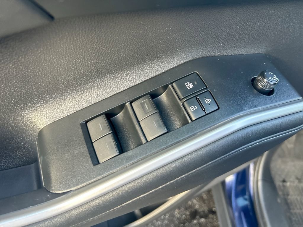 Used 2021 Toyota Highlander XLE image 24