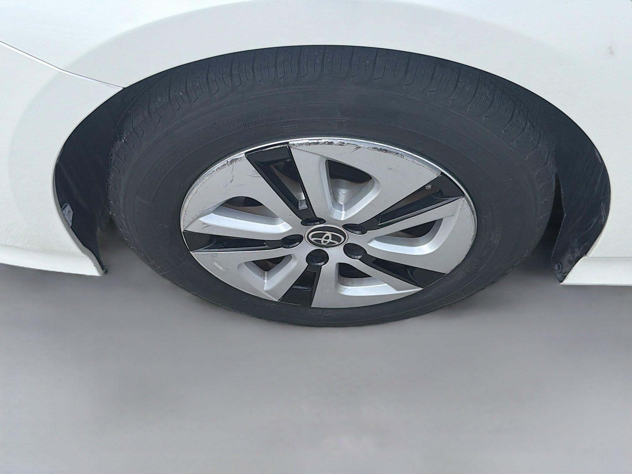 Used 2016 Toyota Prius Two image 36