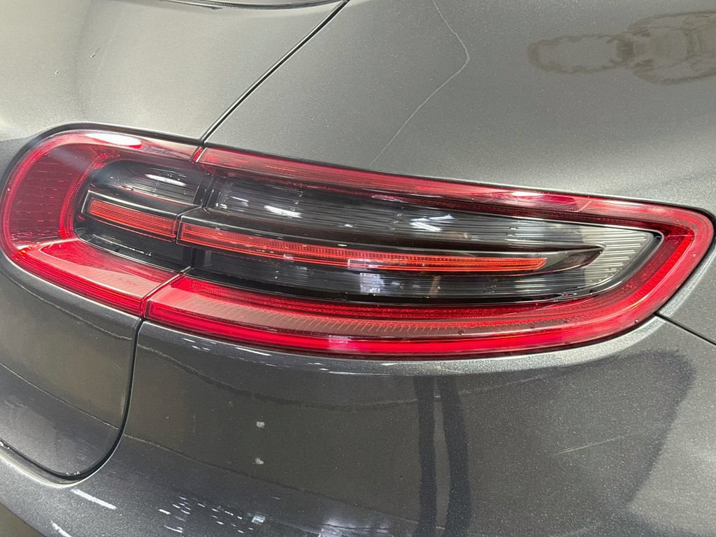 Used 2018 Porsche Macan S AWD/4WD image 34
