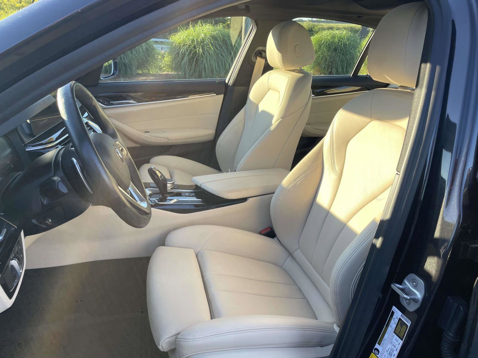 Used 2020 BMW 530i xDrive AWD/4WD image 17