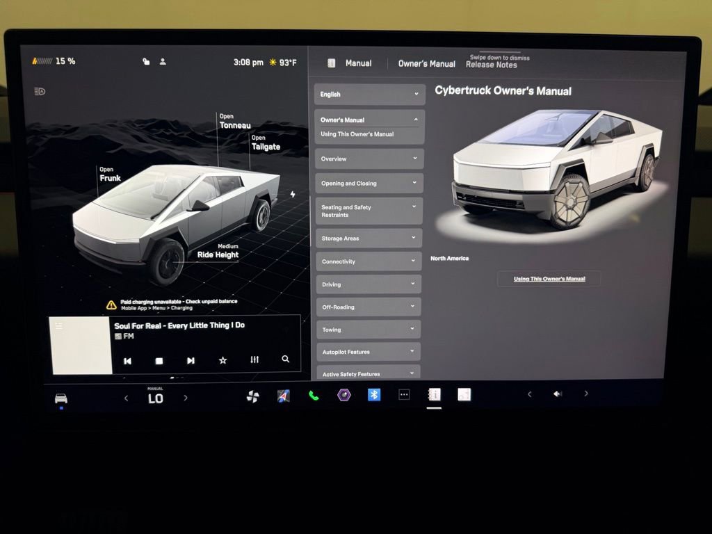 Used 2025 Tesla Cybertruck AWD Crew Cab image 22