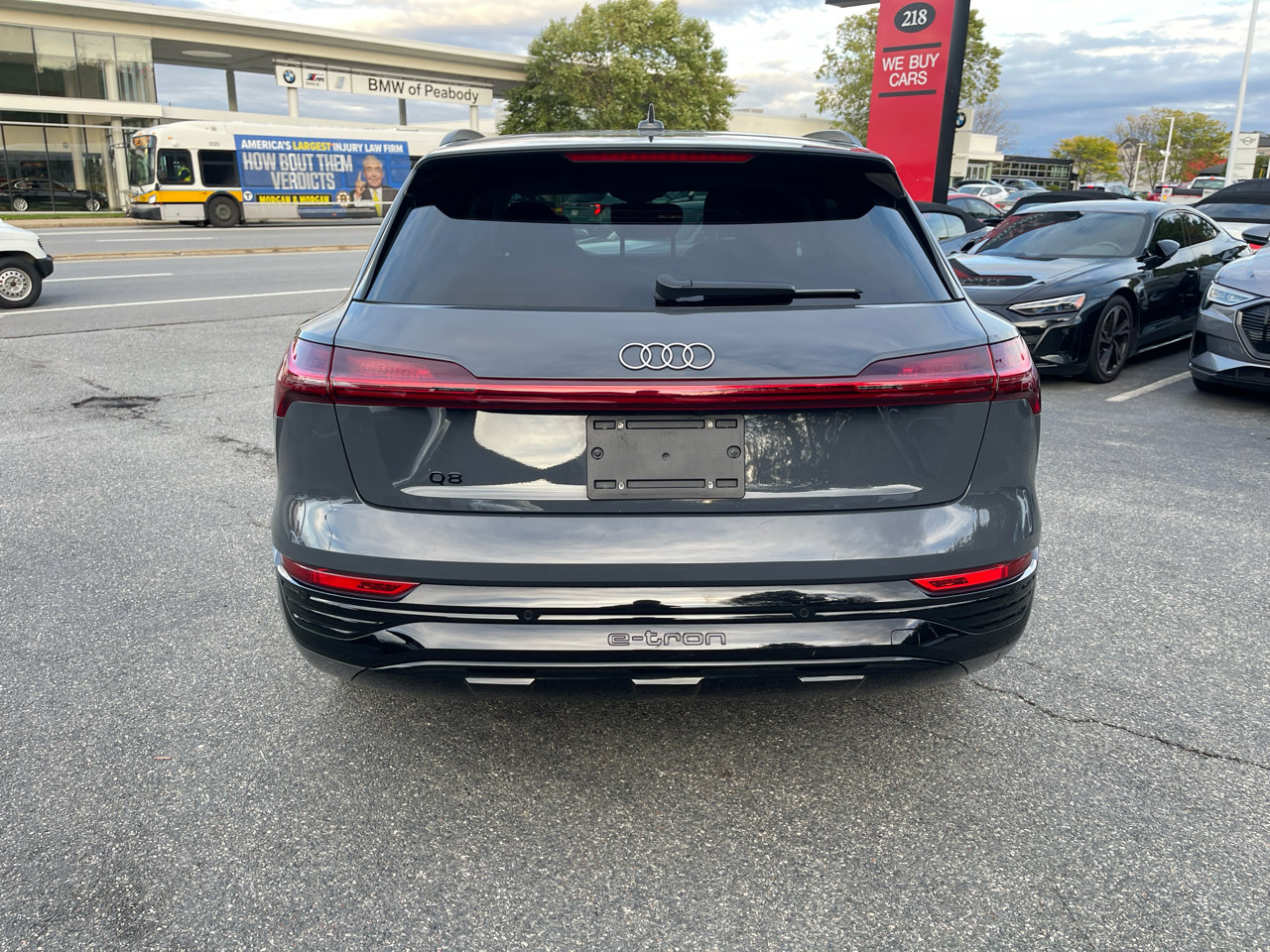 Used 2024 Audi Q8 e-tron Premium Plus w/ Premium Plus Package image 19