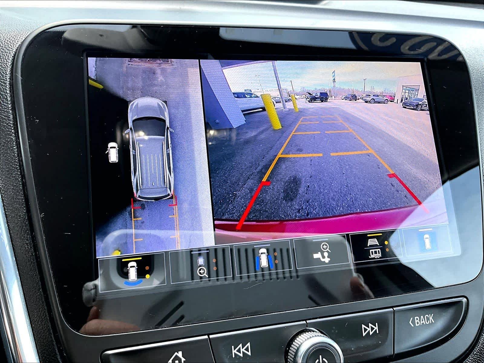 Used 2023 Chevrolet Equinox LT AWD/4WD image 20