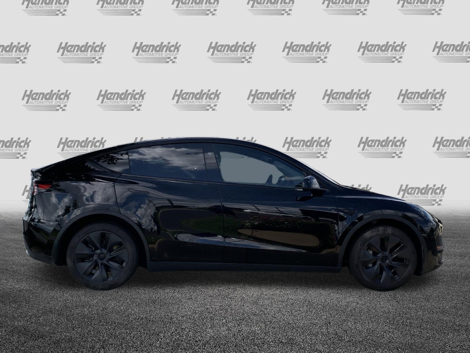 Used 2025 Tesla Model Y Long Range RWD image 11