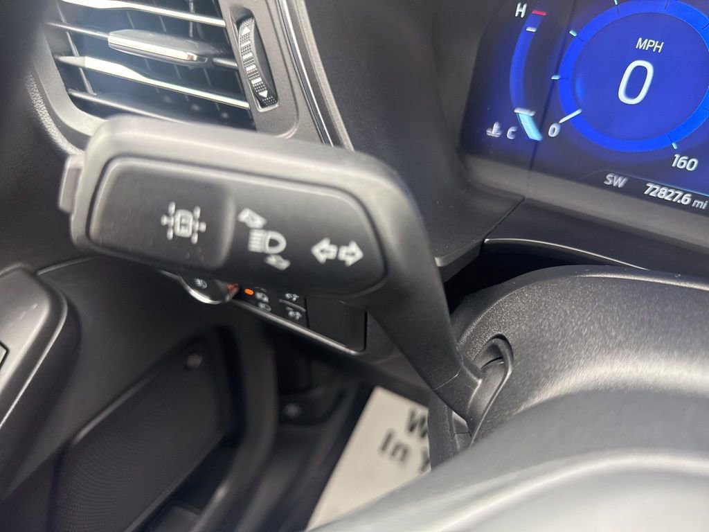 Used 2020 Ford Escape Titanium w/ Titanium Premium Package 2.0 FWD image 29