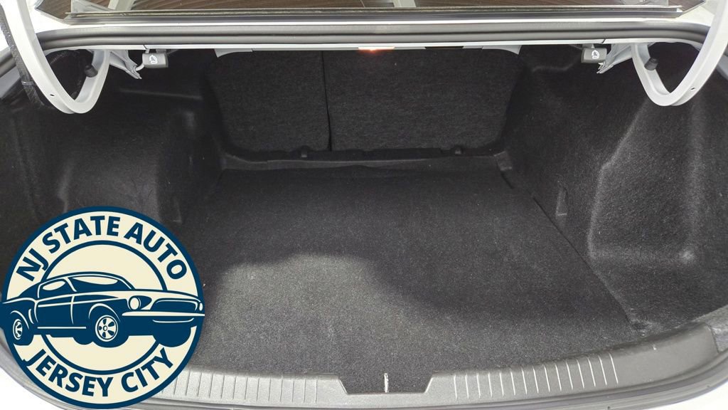 Used 2023 Chevrolet Malibu LS image 27