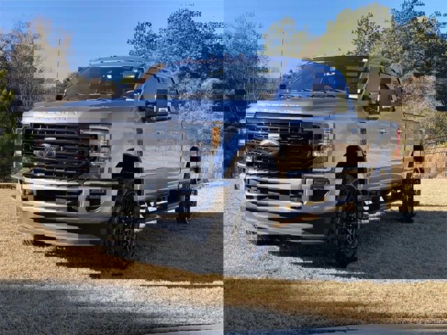 Used 2022 Ford F250 Lariat w/ Black Appearance Package image 43