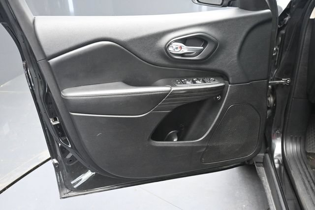 Used 2014 Jeep Cherokee Limited AWD/4WD image 10