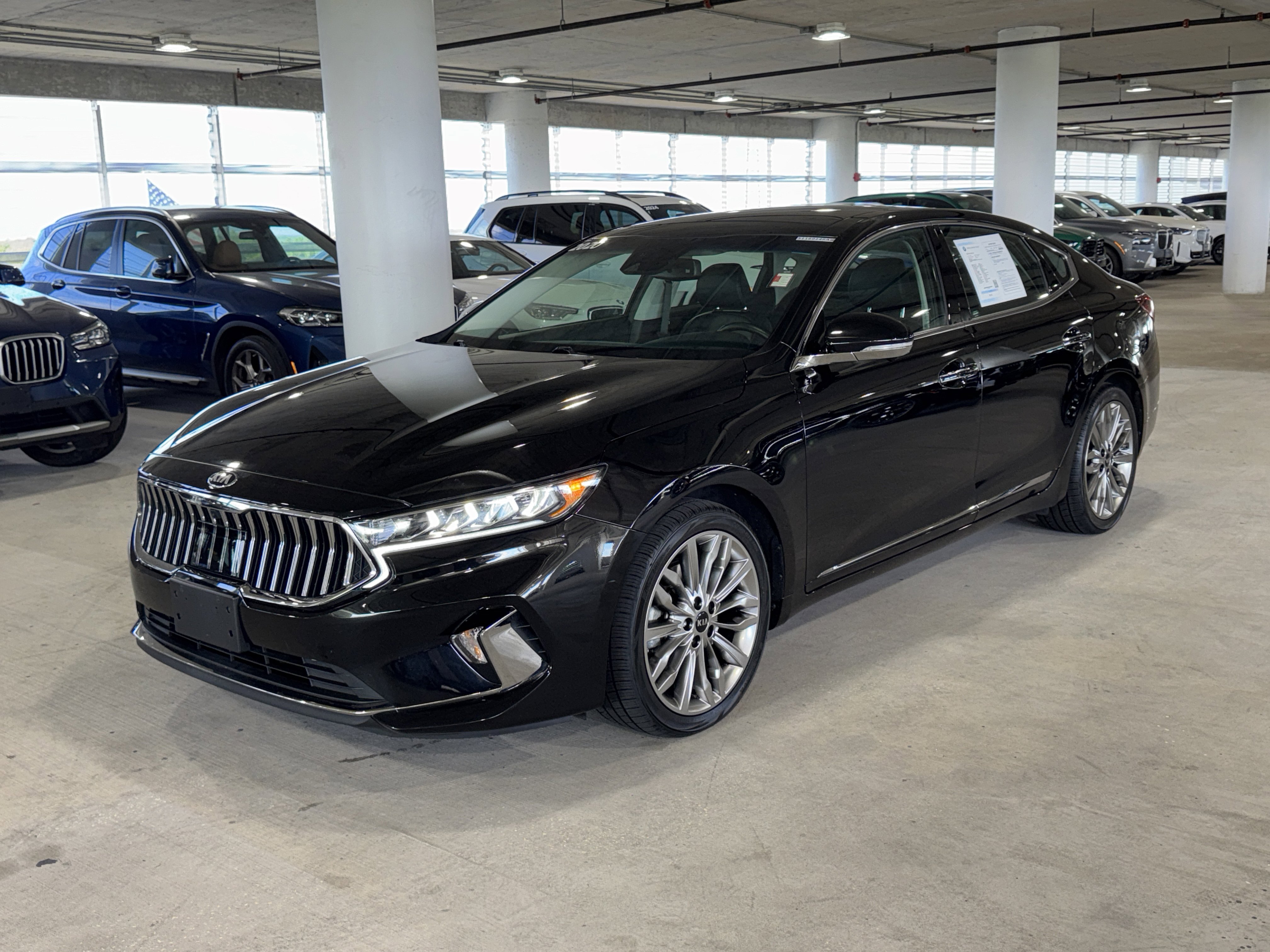 Used 2020 Kia Cadenza Limited image 4