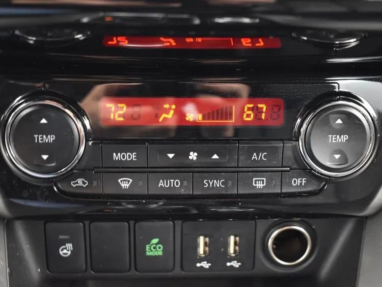 Used 2024 Mitsubishi Eclipse Cross SEL image 33