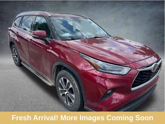 Used 2021 Toyota Highlander XLE