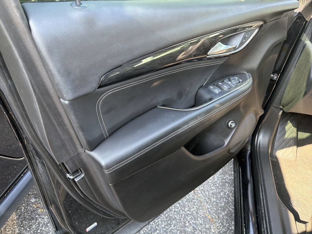 Used 2023 Buick Envision Preferred FWD image 6