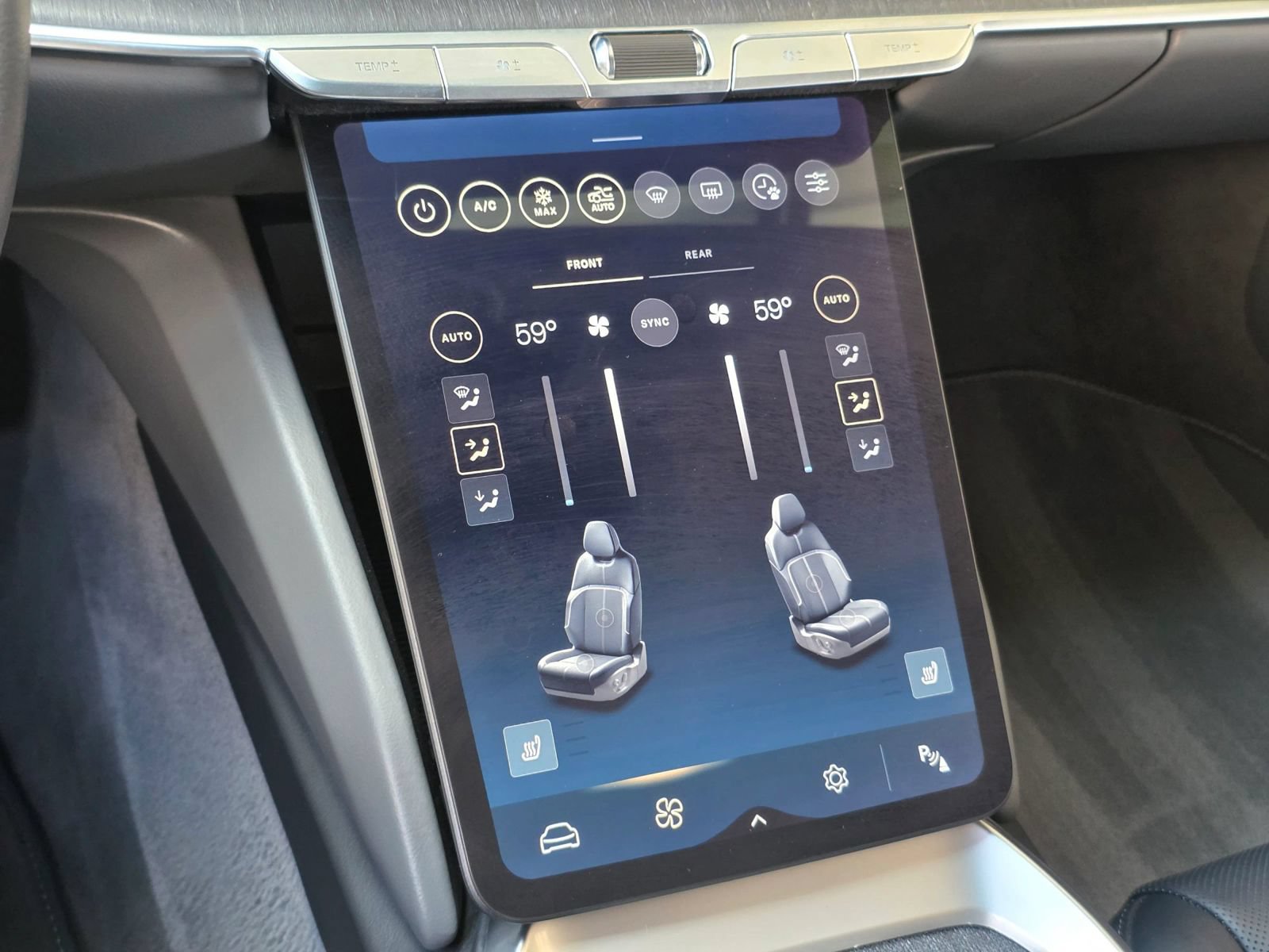 Used 2024 Lucid Air Touring AWD/4WD image 23