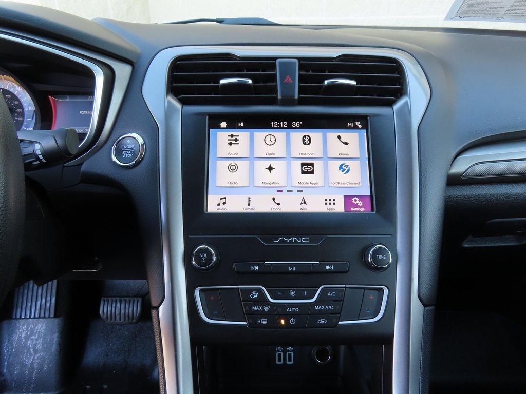 Used 2019 Ford Fusion SE image 15