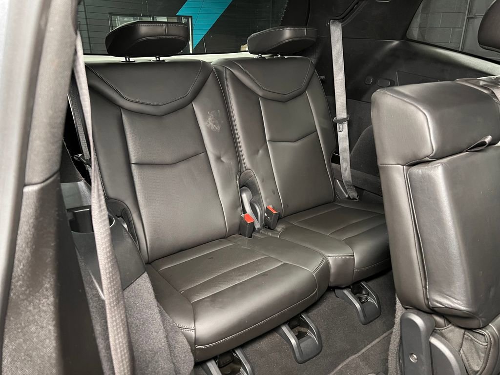 Used 2025 Cadillac XT6 Premium Luxury image 30