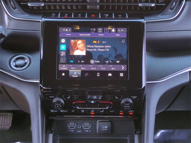 Used 2024 Jeep Grand Cherokee L Laredo w/ Luxury Tech Group I image 18