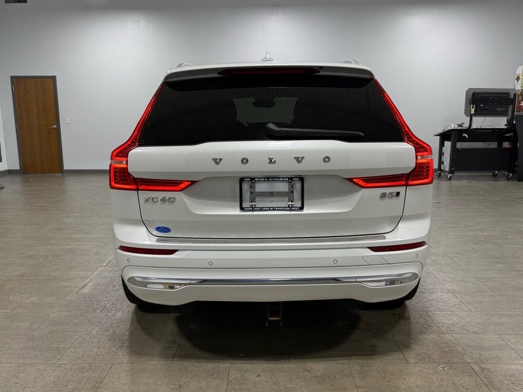Used 2023 Volvo XC60 B5 Ultimate w/ Protection Package Premier image 5