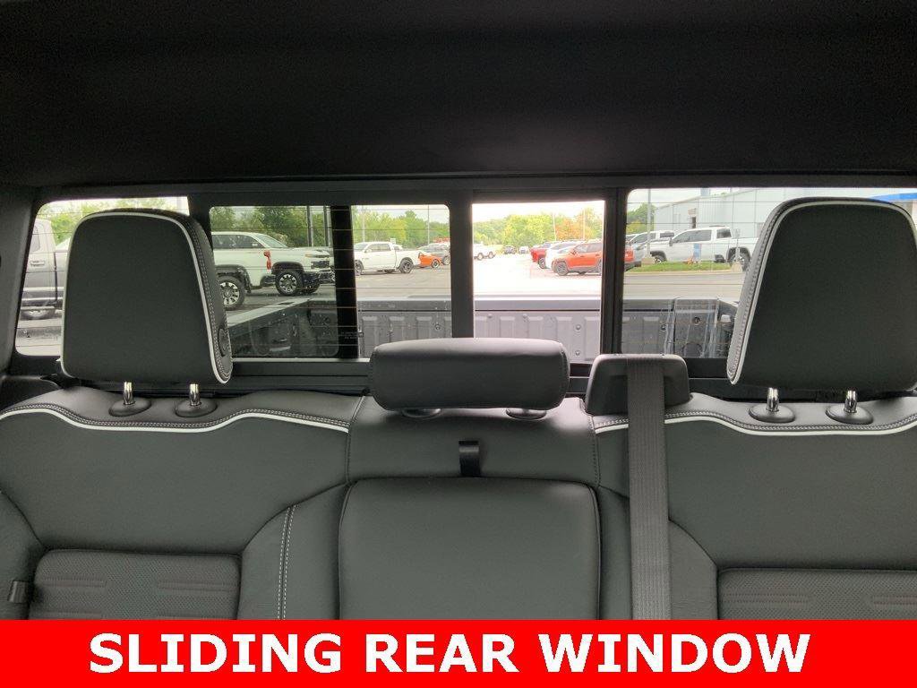 New 2025 GMC Sierra 1500 AT4X image 10
