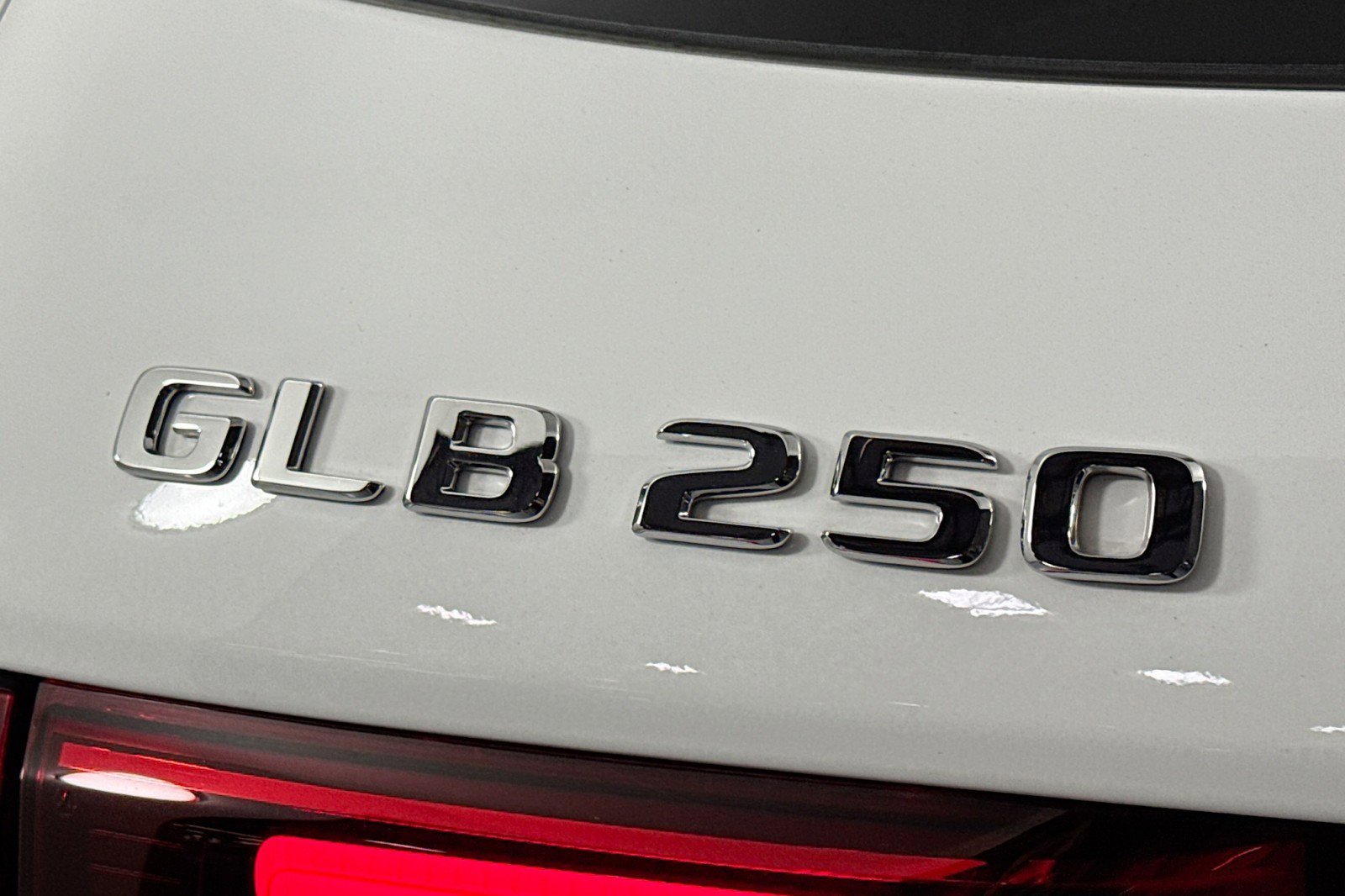 New 2026 Mercedes-Benz GLB 250 image 8