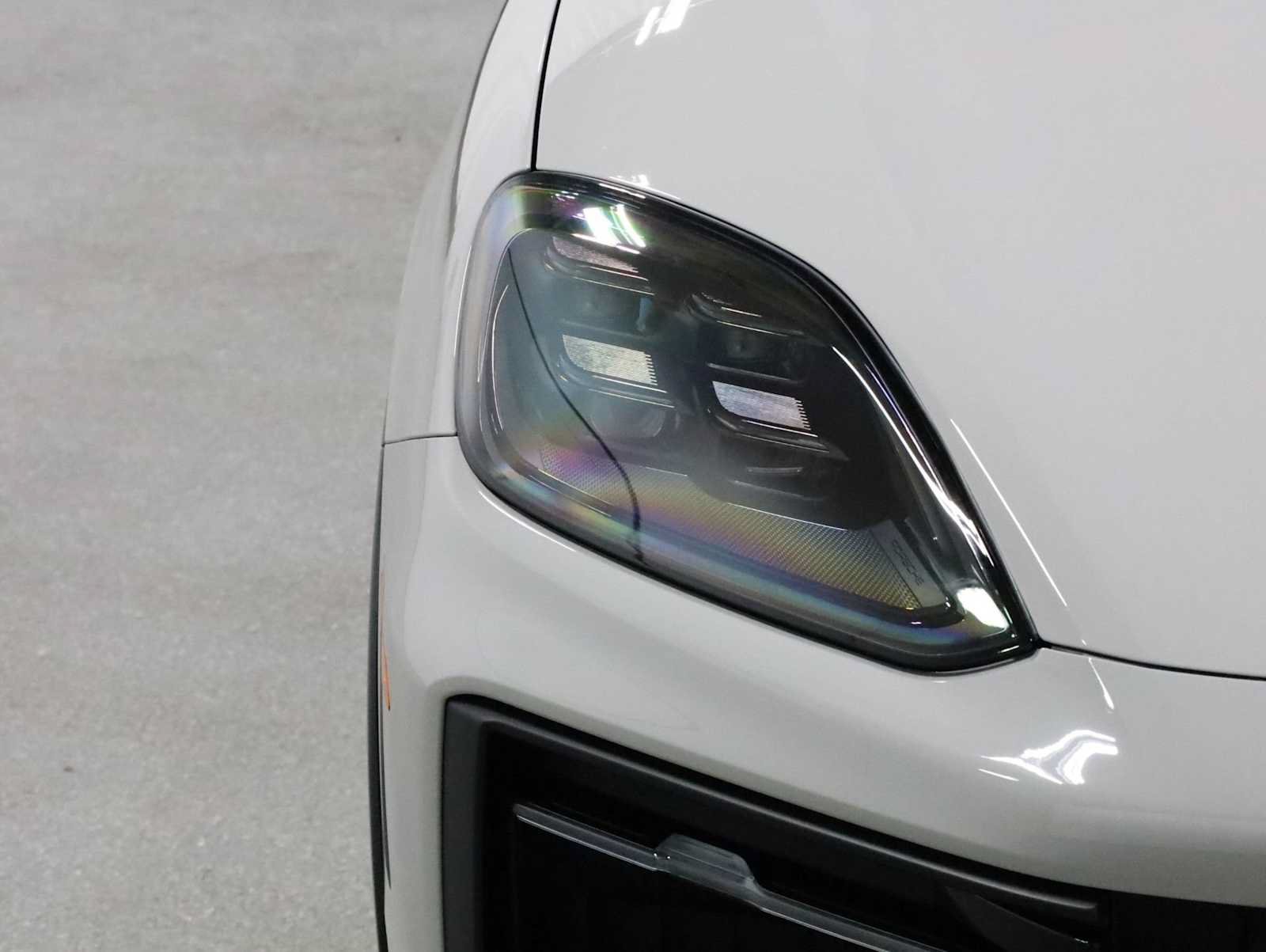 New 2026 Porsche Cayenne GTS AWD/4WD image 15