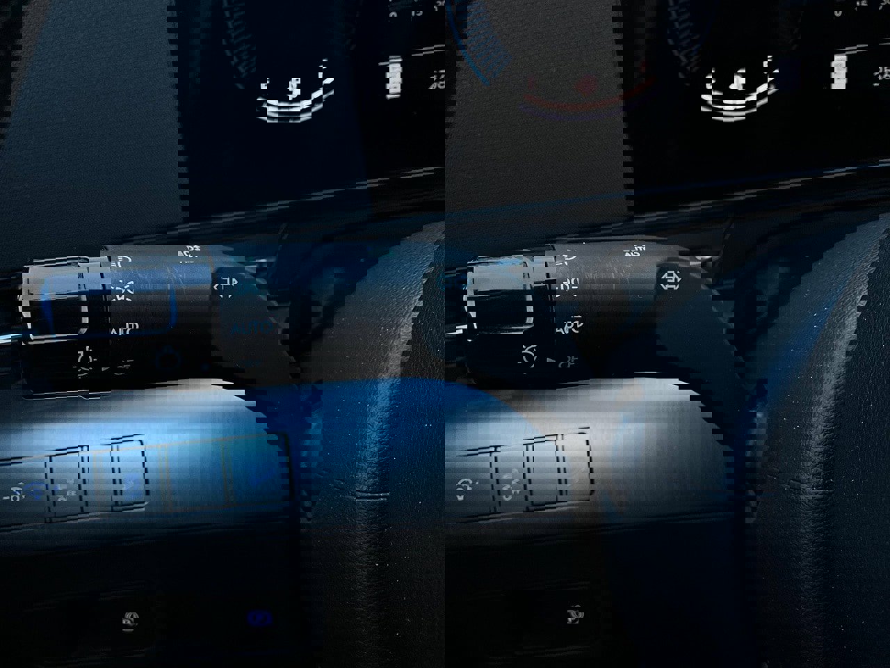 Used 2025 Hyundai Kona SEL image 37