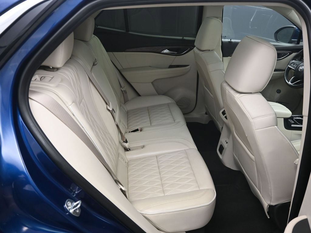 Used 2023 Buick Envision Avenir image 36