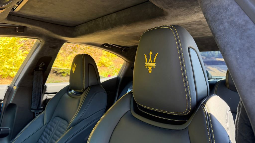 Used 2022 Maserati Ghibli F Tributo AWD/4WD image 15