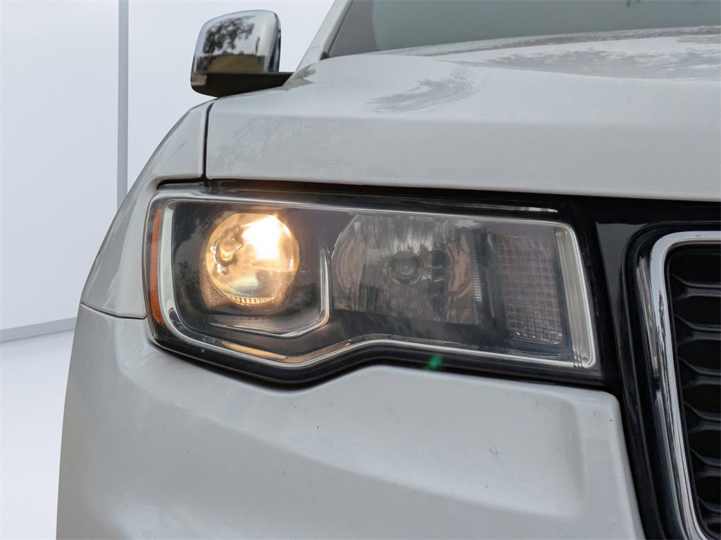 Used 2017 Jeep Grand Cherokee Limited image 9