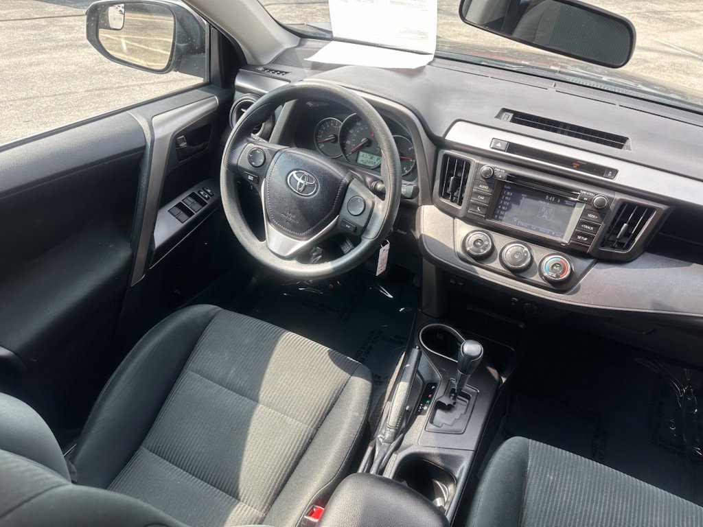 Used 2016 Toyota RAV4 LE AWD/4WD image 29