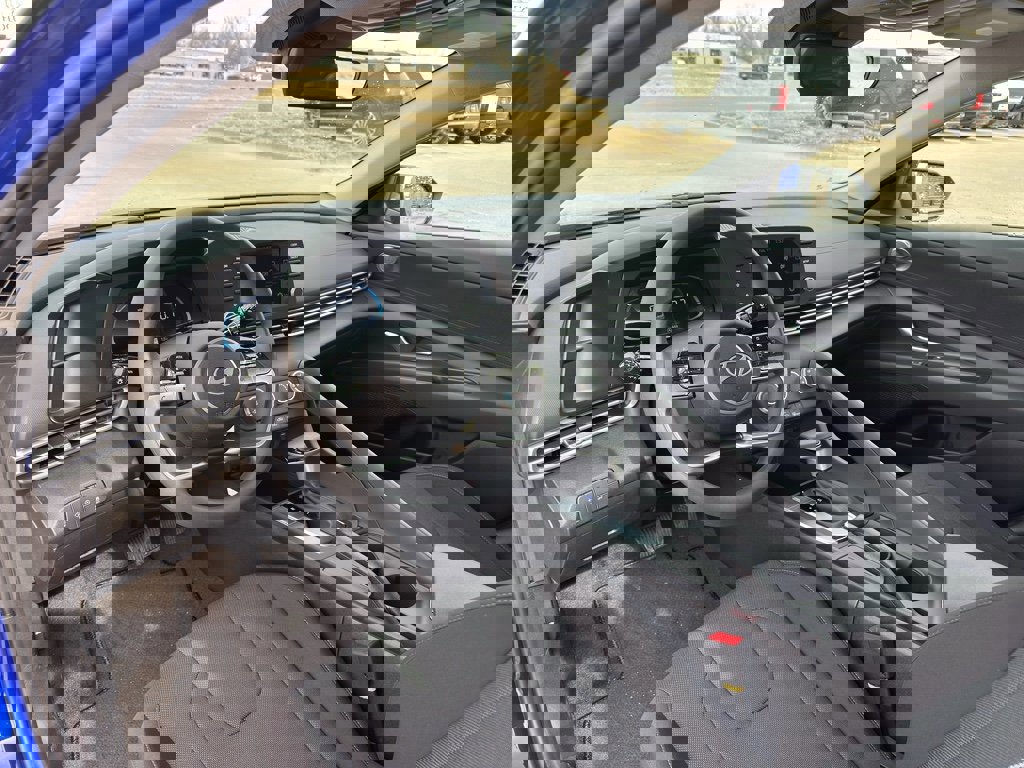 New 2026 Hyundai Elantra SE image 12