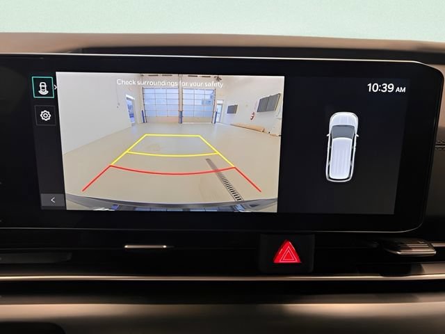 Used 2026 Kia Carnival FWD image 26