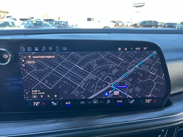 Used 2025 Chevrolet Suburban Z71 image 27