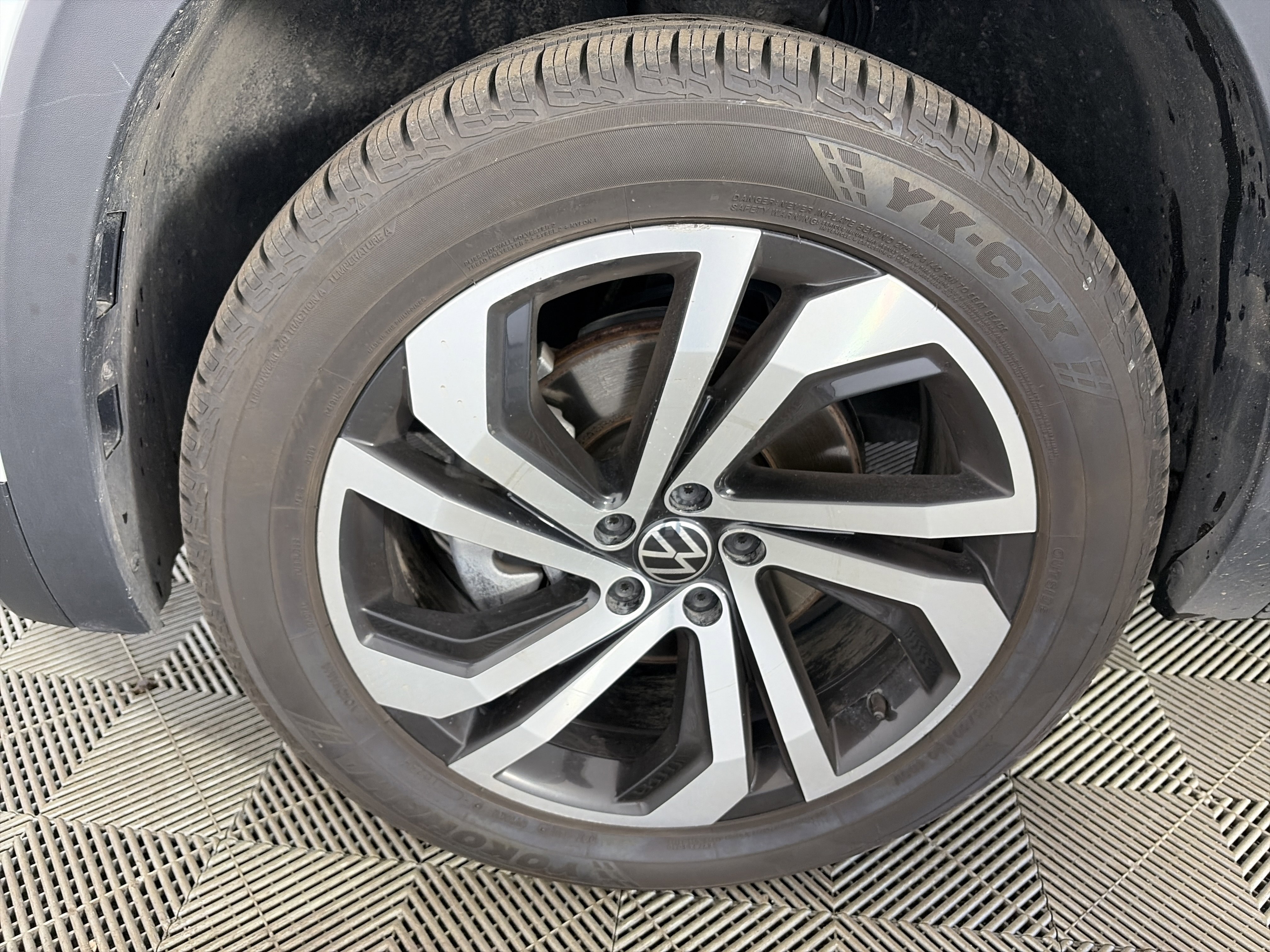 Used 2022 Volkswagen Atlas SEL image 14