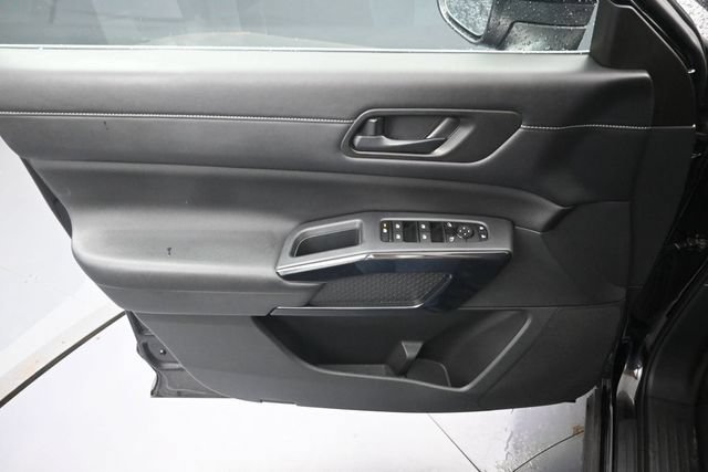 Used 2024 Nissan Pathfinder SV AWD/4WD image 22