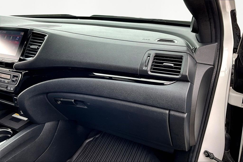 Used 2021 Honda Ridgeline Black Edition image 17