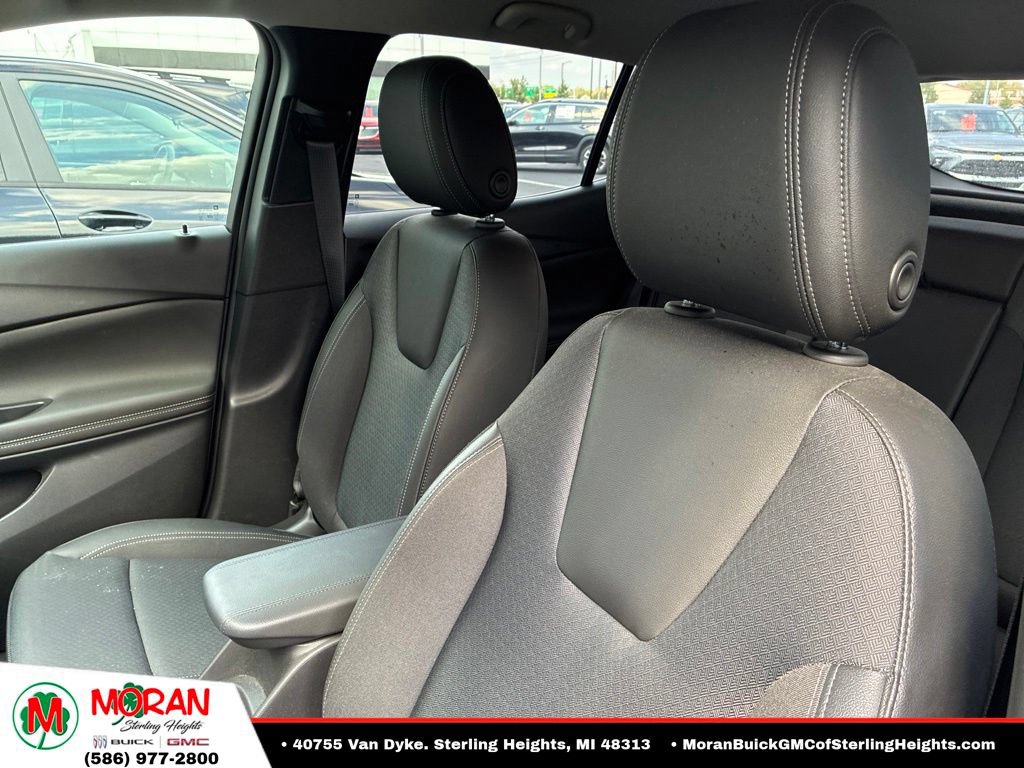 Certified 2024 Buick Encore GX Preferred w/ Comfort Package FWD image 10