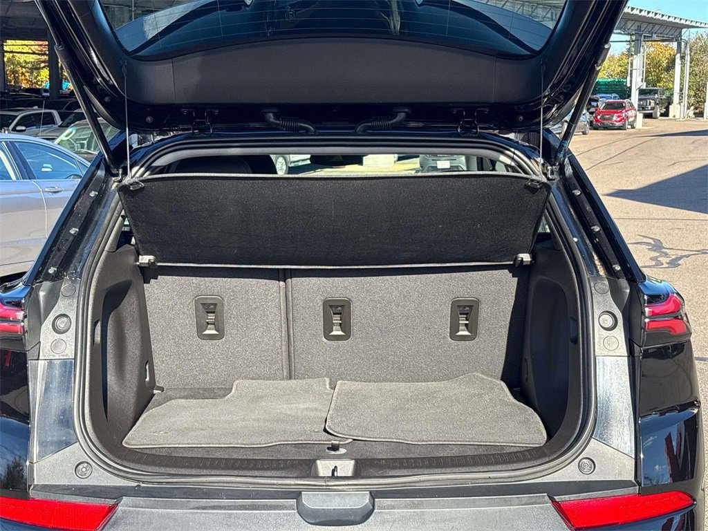 Used 2022 Chevrolet Bolt EUV LT w/ Comfort Package image 15