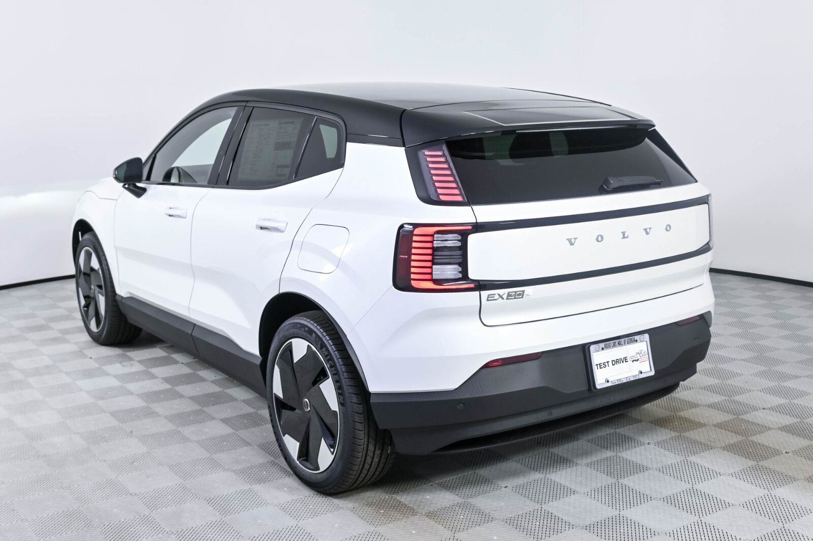 New 2026 Volvo EX30 Plus w/ Protection Package Premier AWD/4WD image 3