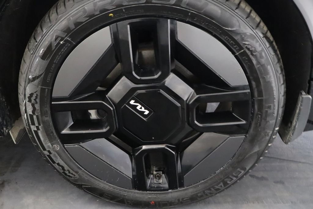 Used 2024 Kia EV9 GT-Line AWD/4WD image 13