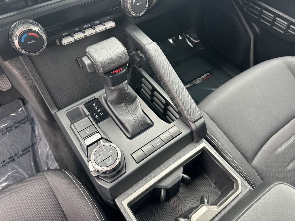 Used 2024 Toyota Tacoma TRD Off-Road image 23