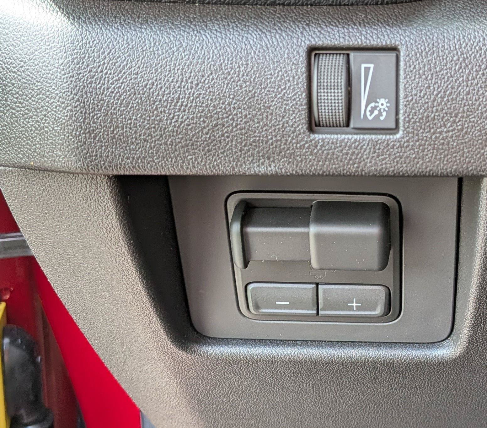 New 2026 GMC Canyon AT4 w/ Technology Plus Package AWD/4WD image 15
