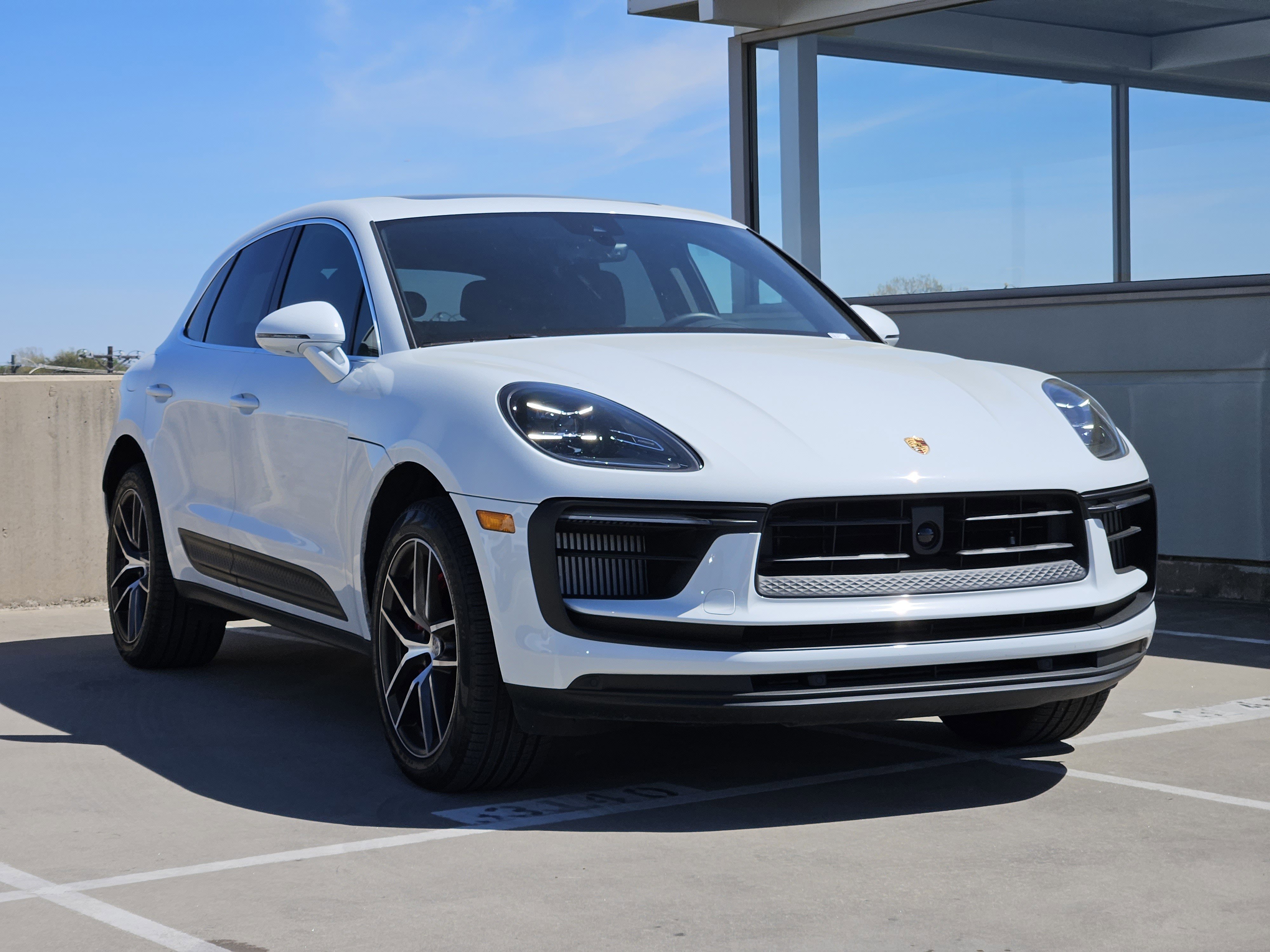 Used 2025 Porsche Macan S image 10