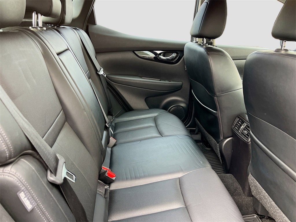 Used 2022 Nissan Rogue Sport SL w/ Premium Package image 27